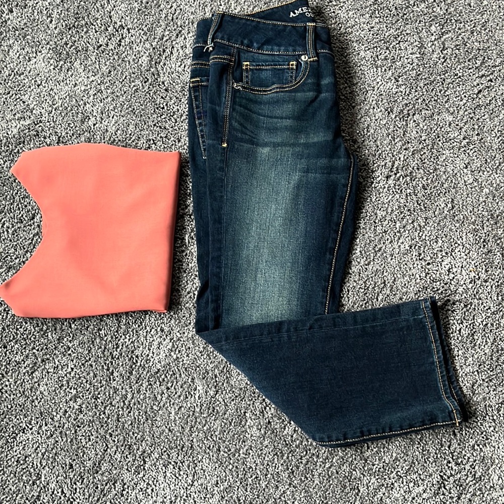 American Eagle Artist Crop, Size 6, dark wash jeans